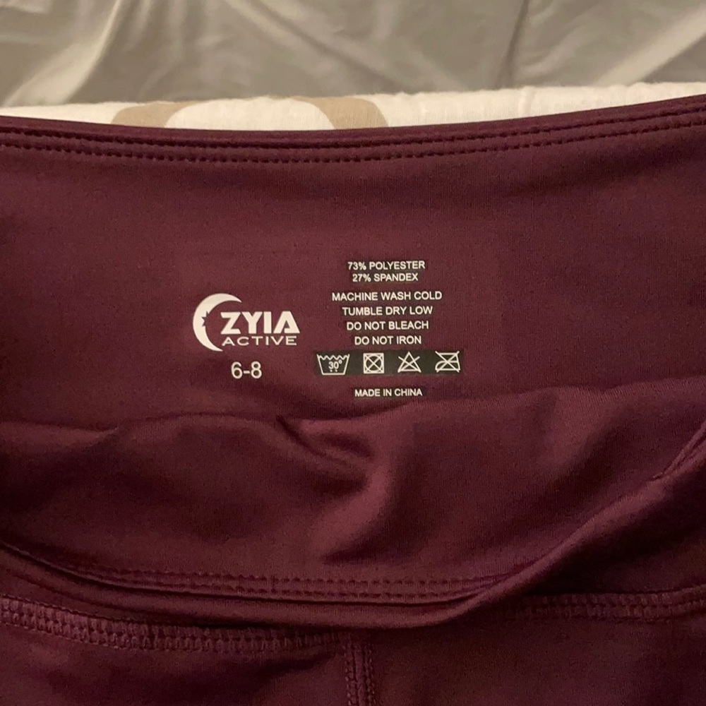 Zyia 3/4 length leggings